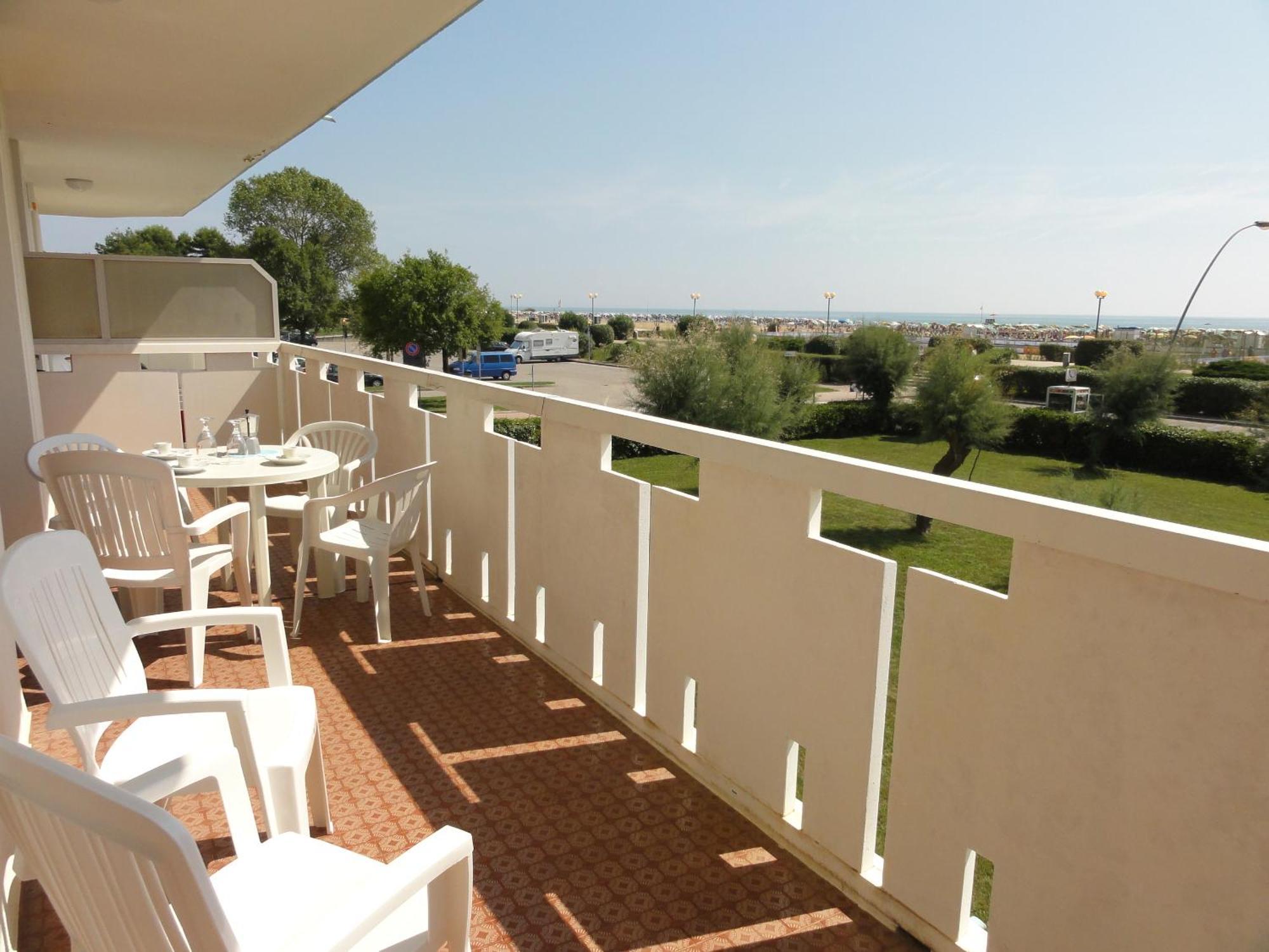 Corso - Appartamenti Bibione Eksteriør bilde