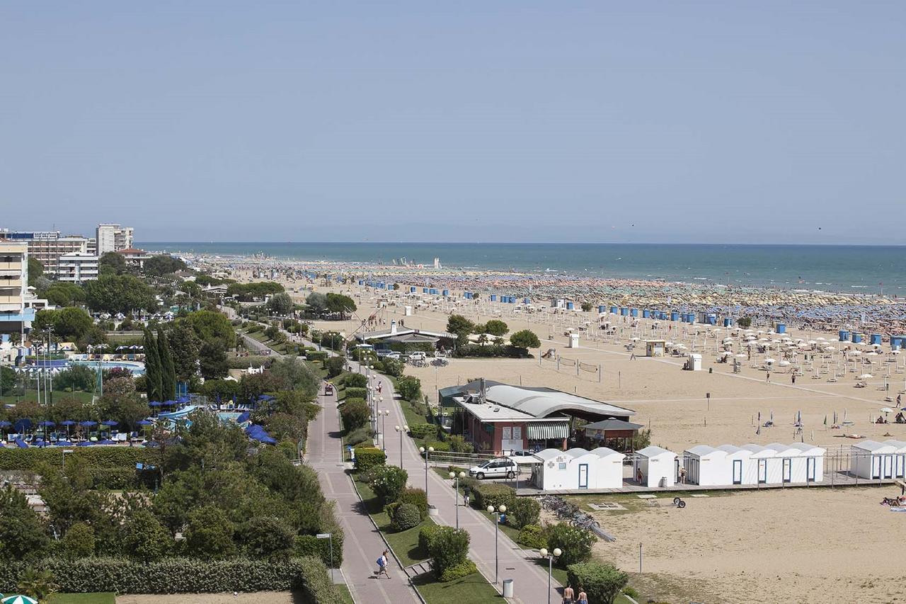 Corso - Appartamenti Bibione Eksteriør bilde