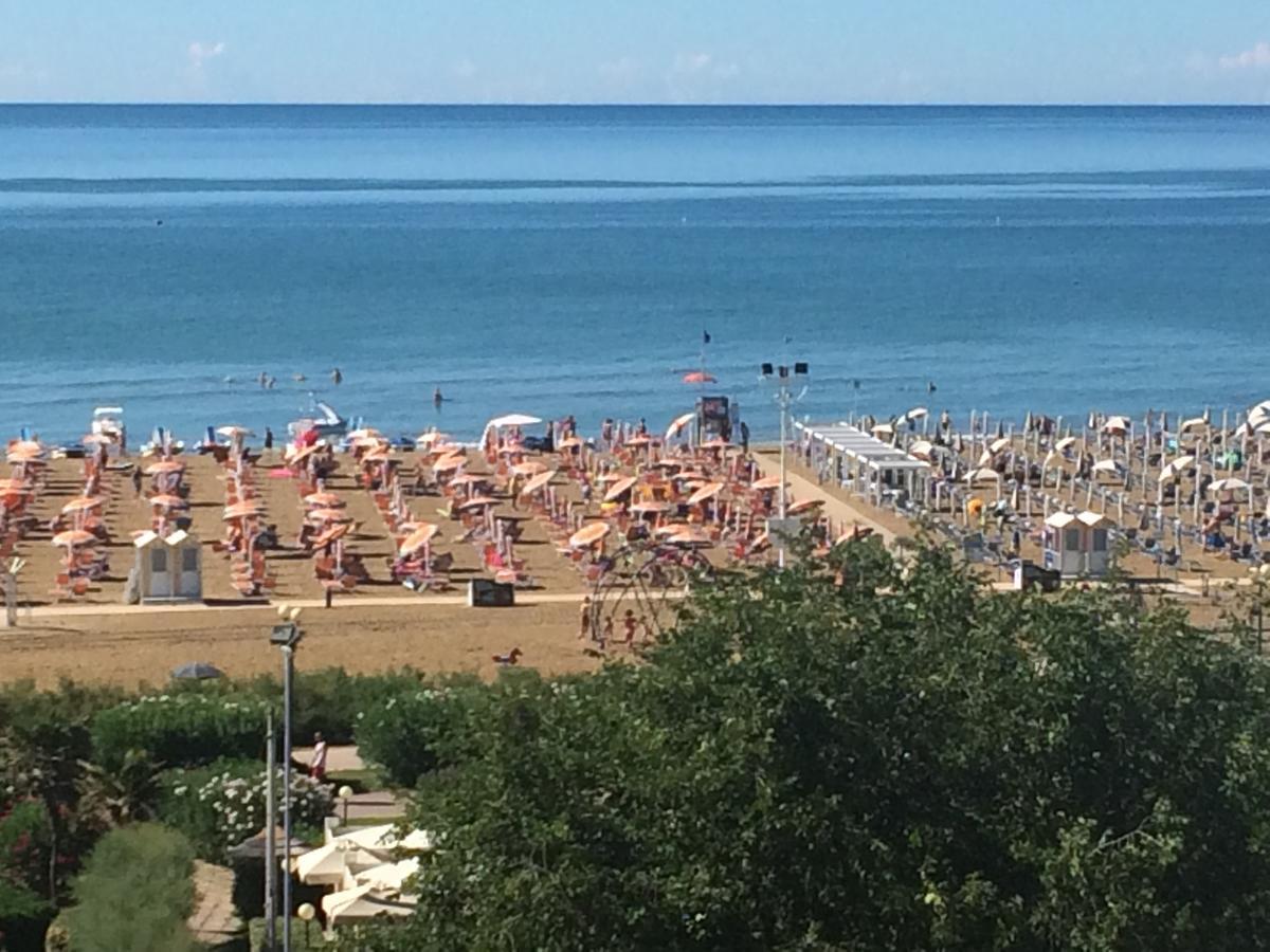 Corso - Appartamenti Bibione Eksteriør bilde